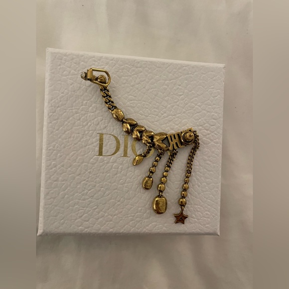 Christian Dior Crystal Dio-r-Evolution Single Ear Cuff - Picture 4 of 8